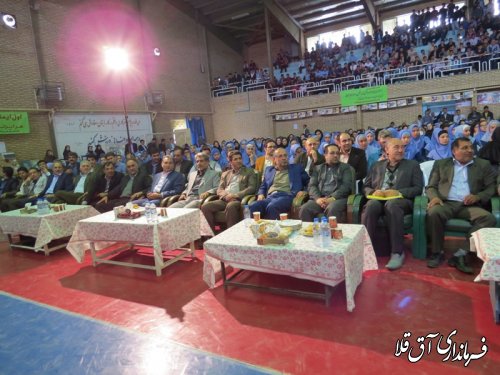 اولین همایش تجلیل از نخبگان هنر آموز و هنر جویان شهرستان آق قلا