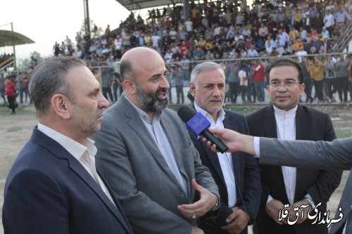 حضور جناب آقای مهاجر معاون محترم سیاسی در  میدان سوار کاری آق قلا .