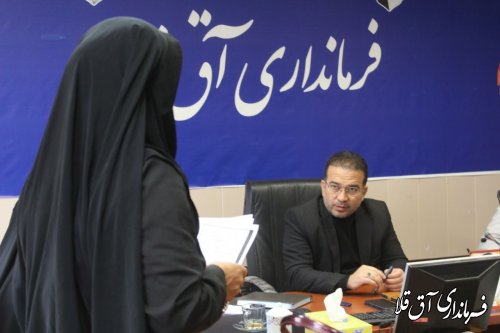 ملاقات  مردمی فرماندار با مراجعه کنندگان برگزار شد 