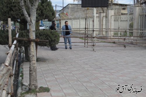 نصب موانع باز دارنده و فیزیکی   جلوی فرمانداری 