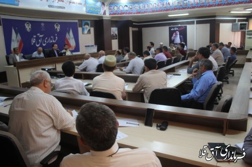نشست فرماندار و وظیفه شناس با نمایندگان فرماندار  در خصوص انتخابات ریاست جمهور