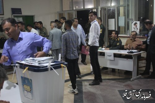 پایان زمان انتخابات و تحویل گرفتن صندوقهای اخذ رای
