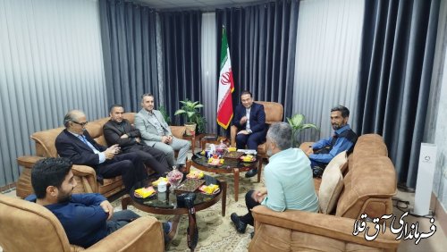 نشست عوامل صدا و سیمای مرکز استان با فرماندار 